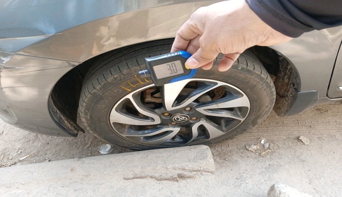 2021 Toyota Glanza G, Petrol, Manual, 1,66,729 km, tyre