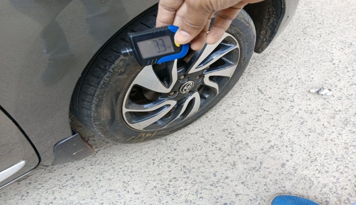 2021 Toyota Glanza G, Petrol, Manual, 1,66,729 km, tyre