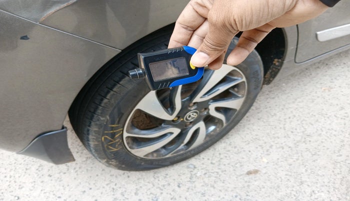 2021 Toyota Glanza G, Petrol, Manual, 1,66,729 km, tyre