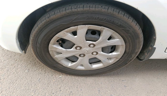 2016 Hyundai Grand i10 SPORTZ 1.1 CRDI, Diesel, Manual, 82,661 km, tyre