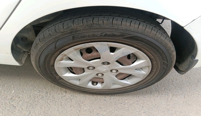 2016 Hyundai Grand i10 SPORTZ 1.1 CRDI, Diesel, Manual, 82,661 km, tyre