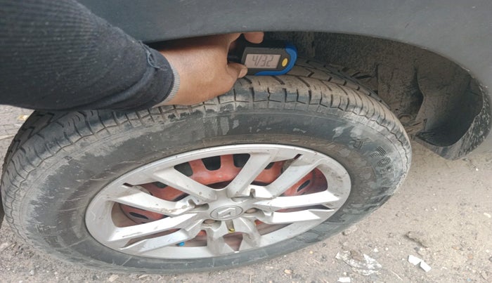 2019 Renault TRIBER RXL MT, Petrol, Manual, 61,142 km, tyre