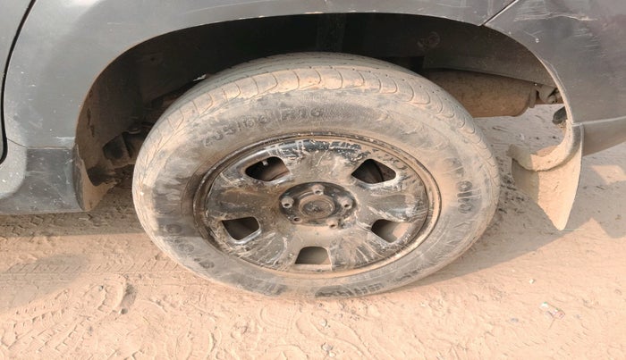 2013 Renault Duster 110 PS RXL DIESEL, Diesel, Manual, 1,00,000 km, tyre