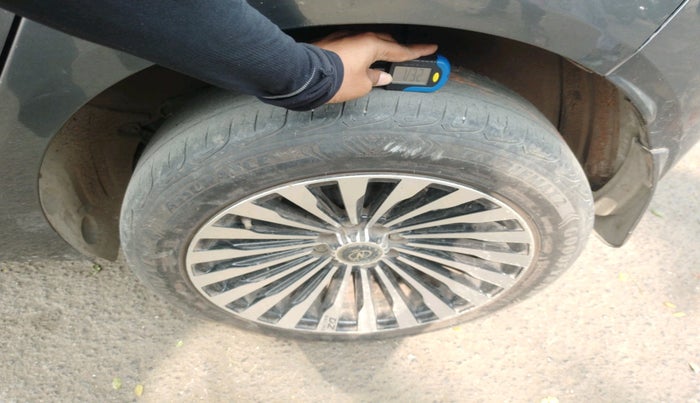 2022 Tata ALTROZ XM PLUS DIESEL, Diesel, Manual, 38,213 km, tyre