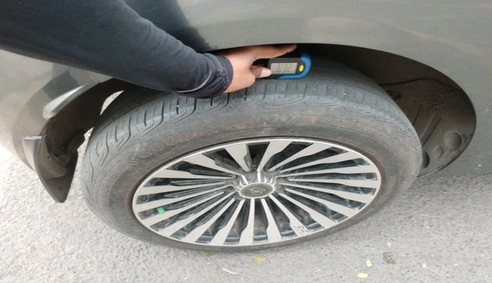 2022 Tata ALTROZ XM PLUS DIESEL, Diesel, Manual, 38,213 km, tyre