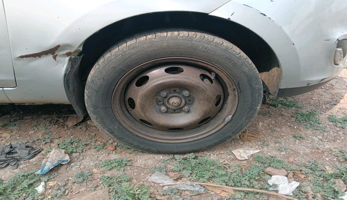 2016 Tata Zest XE 75PS DIESEL, Diesel, Manual, 1,76,398 km, tyre