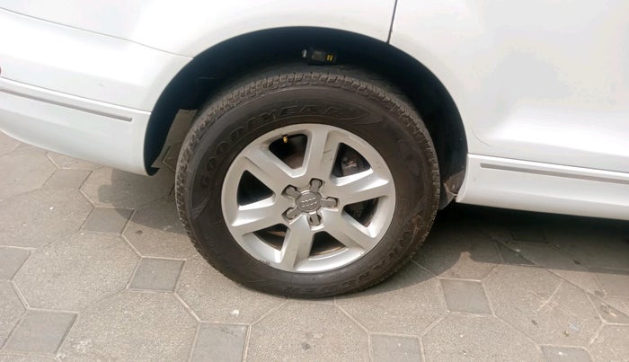 2013 Audi Q7 3.0 TDI QUATTRO, Diesel, Automatic, 90,247 km, tyre