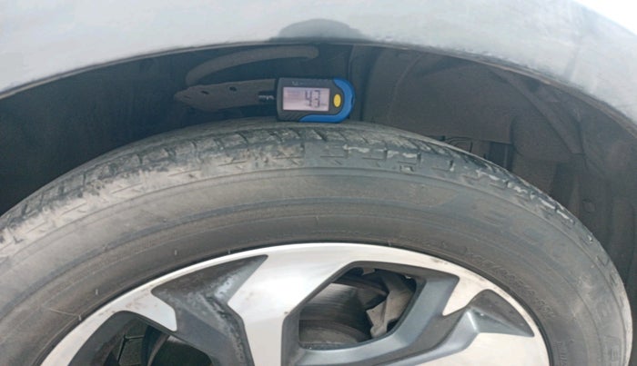 2016 Honda BR-V 1.5L I-VTEC V, Petrol, Manual, 79,564 km, tyre