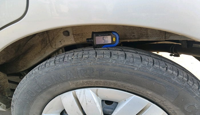 2022 Maruti Alto LXI OPT CNG, Petrol, Manual, 23,146 km, tyre