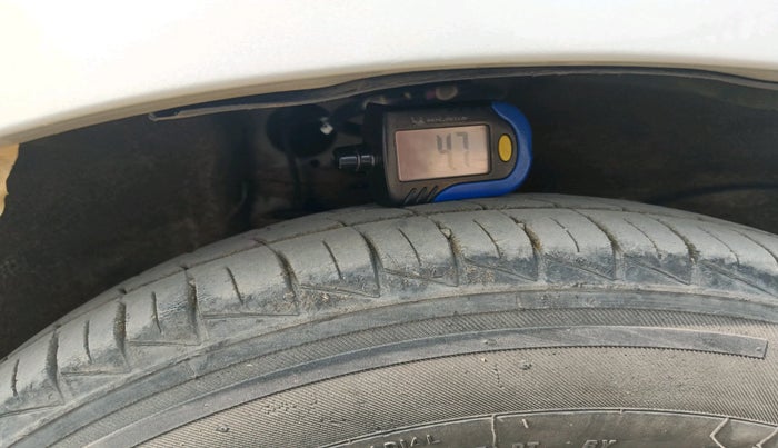 2022 Maruti Alto LXI OPT CNG, Petrol, Manual, 23,146 km, tyre