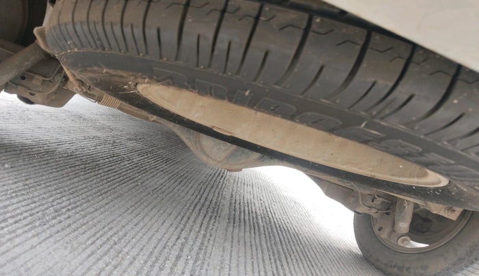 2013 Toyota Innova 2.5 VX 7 STR, Diesel, Manual, 1,39,111 km, tyre