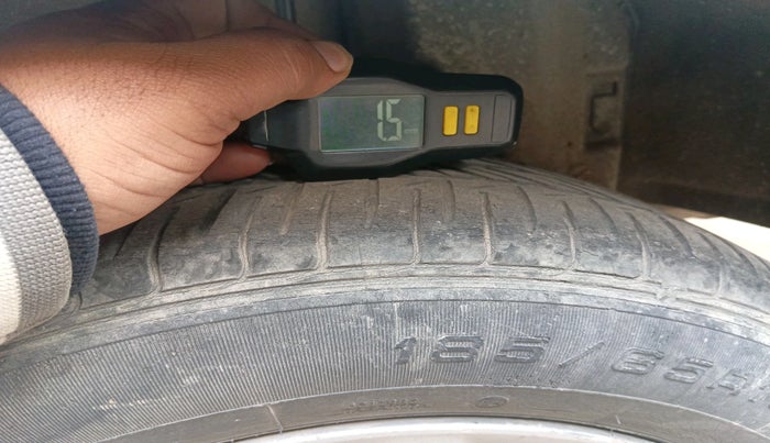 2011 Toyota Etios VX, Petrol, Manual, 1,65,576 km, tyre