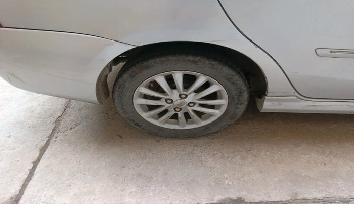 2011 Toyota Etios VX, Petrol, Manual, 1,65,576 km, tyre