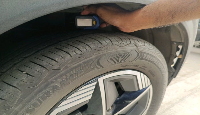 2023 Tata NEXON CREATIVE+ DCA 1.2 PETROL, Petrol, Automatic, 19,043 km, tyre