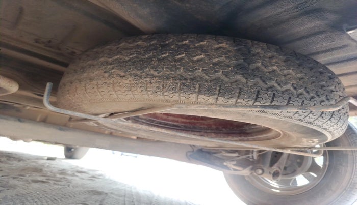 2022 Renault TRIBER RXT, Petrol, Manual, 89,239 km, tyre