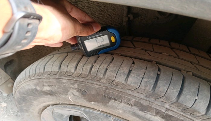 2024 Tata PUNCH ADVENTURE RHYTHM PACK AMT, Petrol, Automatic, 14,637 km, tyre