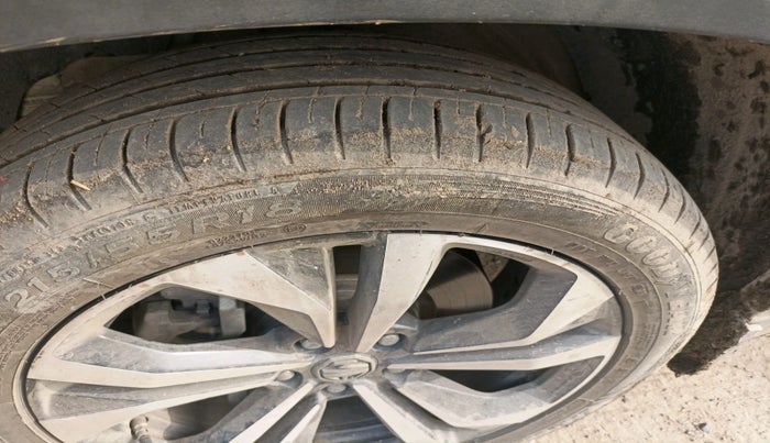 2023 MG HECTOR PLUS SHARP PRO 2.0 TURBO DIESEL 7 STR, Diesel, Manual, 42,346 km, tyre