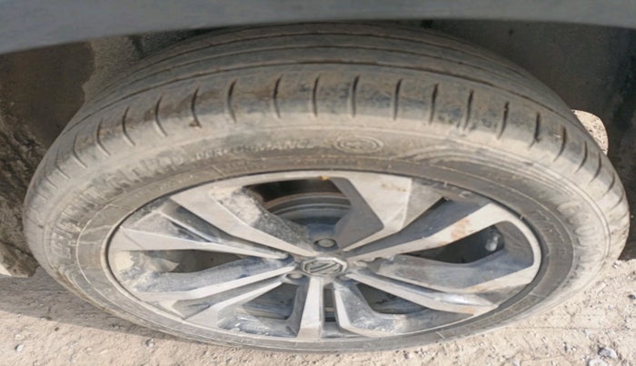 2023 MG HECTOR PLUS SHARP PRO 2.0 TURBO DIESEL 7 STR, Diesel, Manual, 42,346 km, tyre