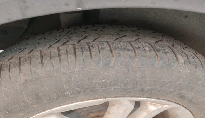 2018 Hyundai Creta SX PLUS 1.6 PETROL, Petrol, Manual, 31,565 km, tyre