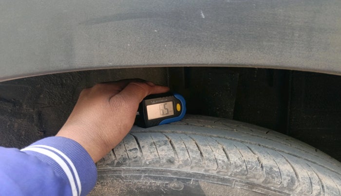 2022 Nissan MAGNITE XL, Petrol, Manual, 60,125 km, tyre