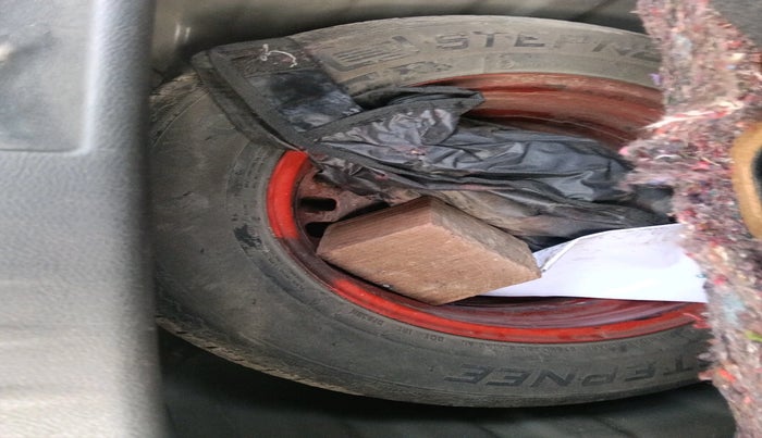 2022 Nissan MAGNITE XL, Petrol, Manual, 60,125 km, tyre