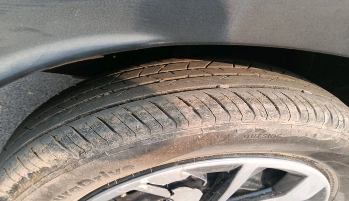 2022 Nissan MAGNITE XL, Petrol, Manual, 60,125 km, tyre