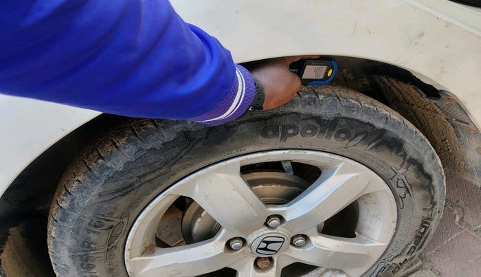 2011 Honda City 1.5L I-VTEC V AT, Petrol, Automatic, 1,56,215 km, tyre