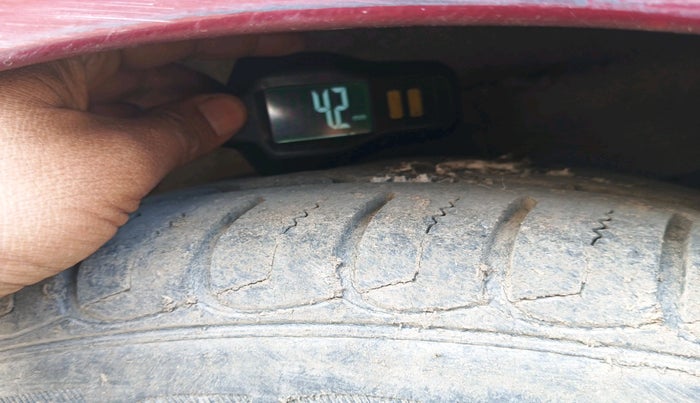 2013 Hyundai Verna FLUIDIC 1.6 VTVT SX, Petrol, Manual, 83,032 km, tyre