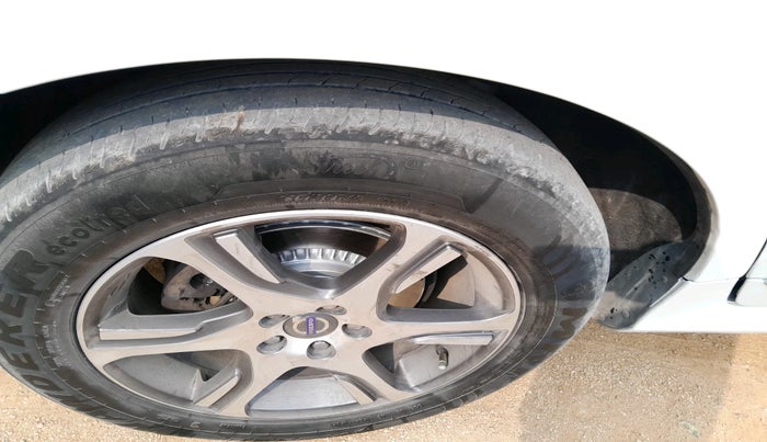 2014 Volvo XC 60 D4 SUMMUM, Diesel, Automatic, 56,426 km, tyre