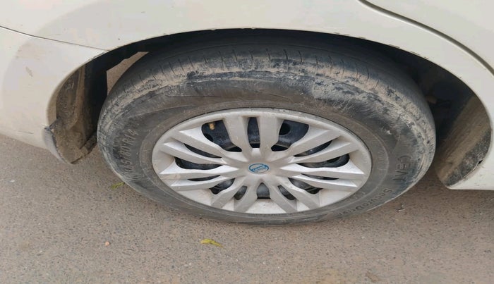 2020 Maruti Dzire VXI, Petrol, Manual, 1,19,751 km, tyre