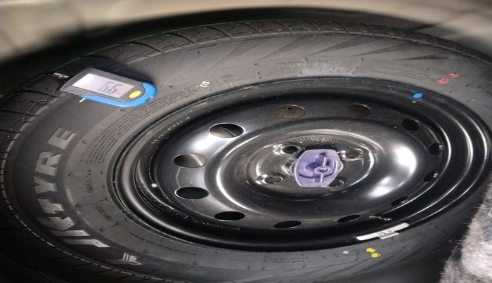 2023 Maruti Swift VXI, Petrol, Manual, 14,213 km, tyre