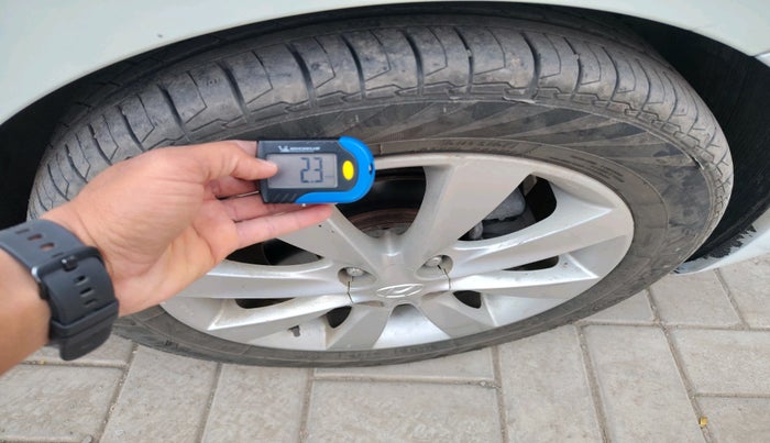 2013 Hyundai Verna FLUIDIC 1.6 CRDI SX OPT AT, Diesel, Automatic, 1,56,646 km, tyre