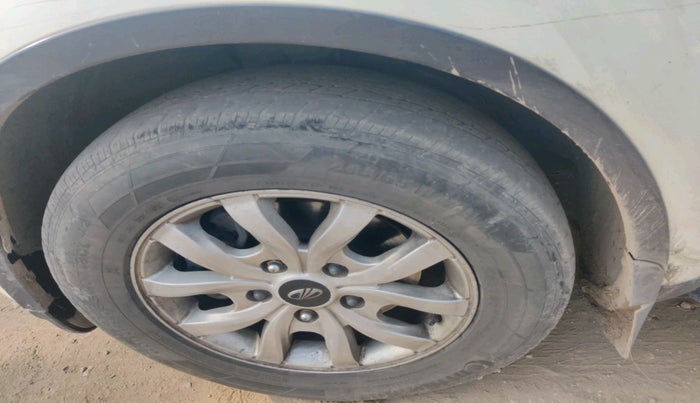 2016 Mahindra XUV500 W10, Diesel, Manual, 1,36,410 km, tyre