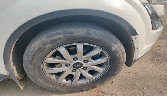 2016 Mahindra XUV500 W10, Diesel, Manual, 1,36,410 km, tyre