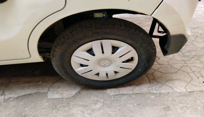 2017 Maruti Alto 800 VXI, Petrol, Manual, 27,199 km, tyre