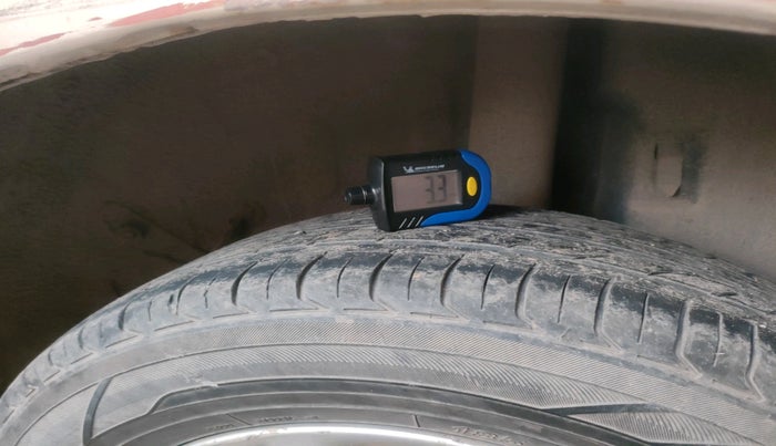 2011 Toyota Etios V, Petrol, Manual, 92,011 km, tyre