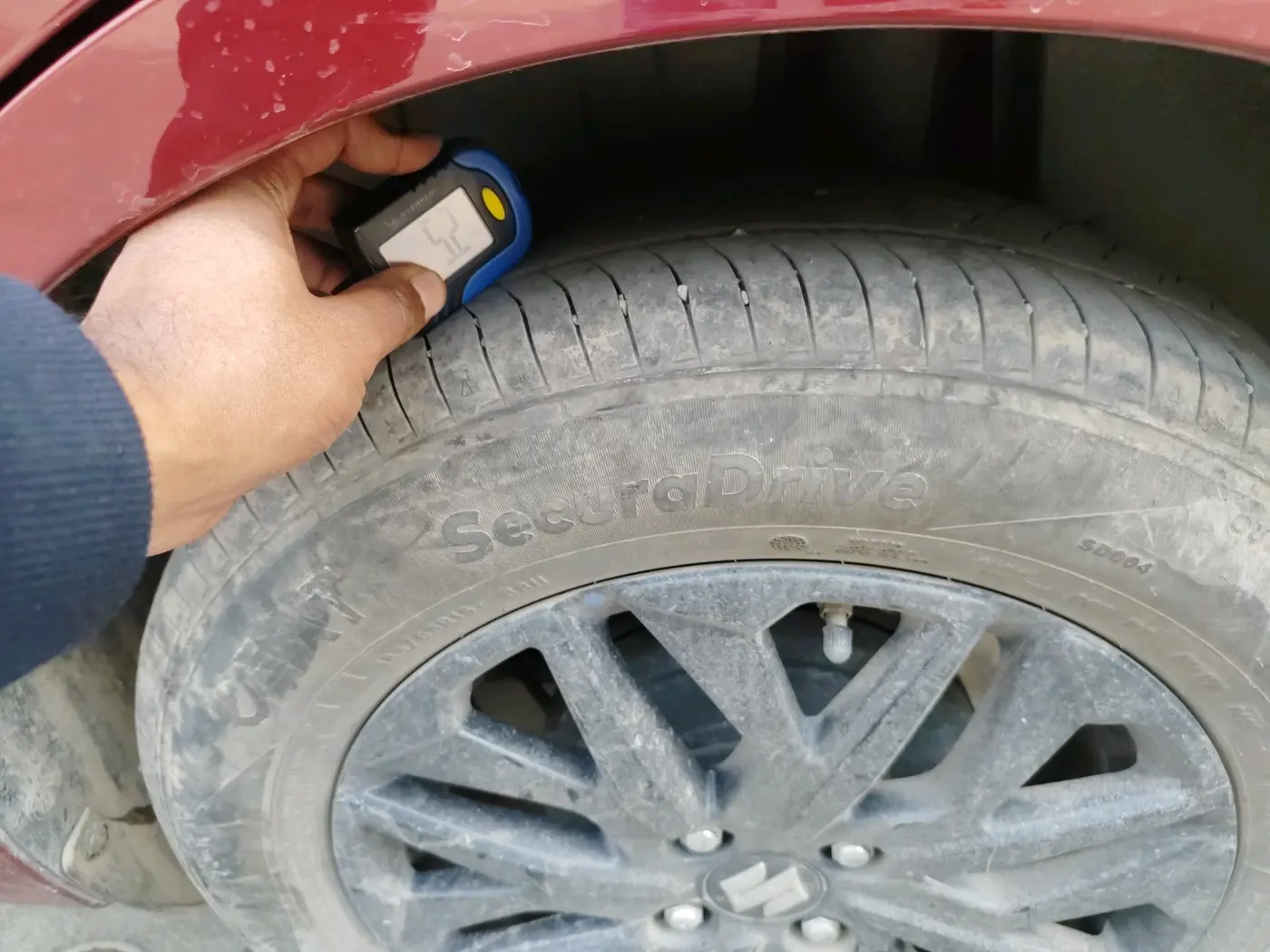 2025 Maruti Dzire ZXi CNG, CNG, Manual, 19,489 km, tyre