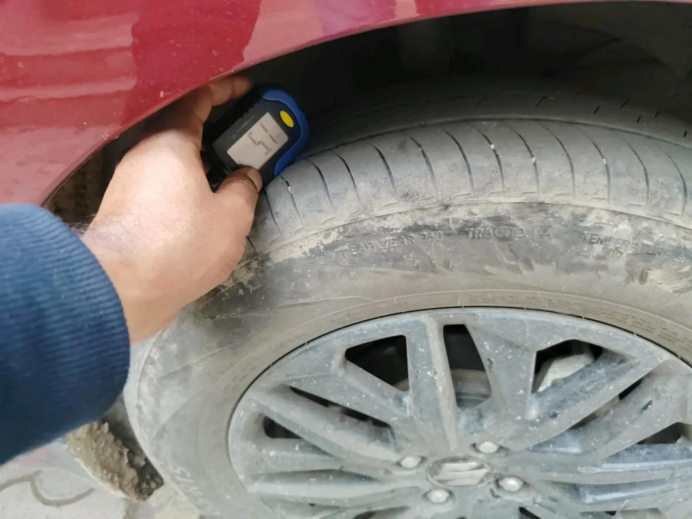 2025 Maruti Dzire ZXi CNG, CNG, Manual, 19,489 km, tyre