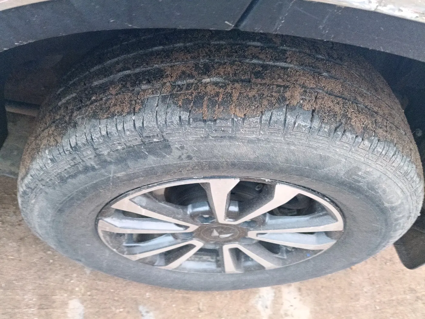 2023 Mahindra SCORPIO-N Z8 PETROL MT 7 STR, Petrol, Manual, 35,928 km, tyre