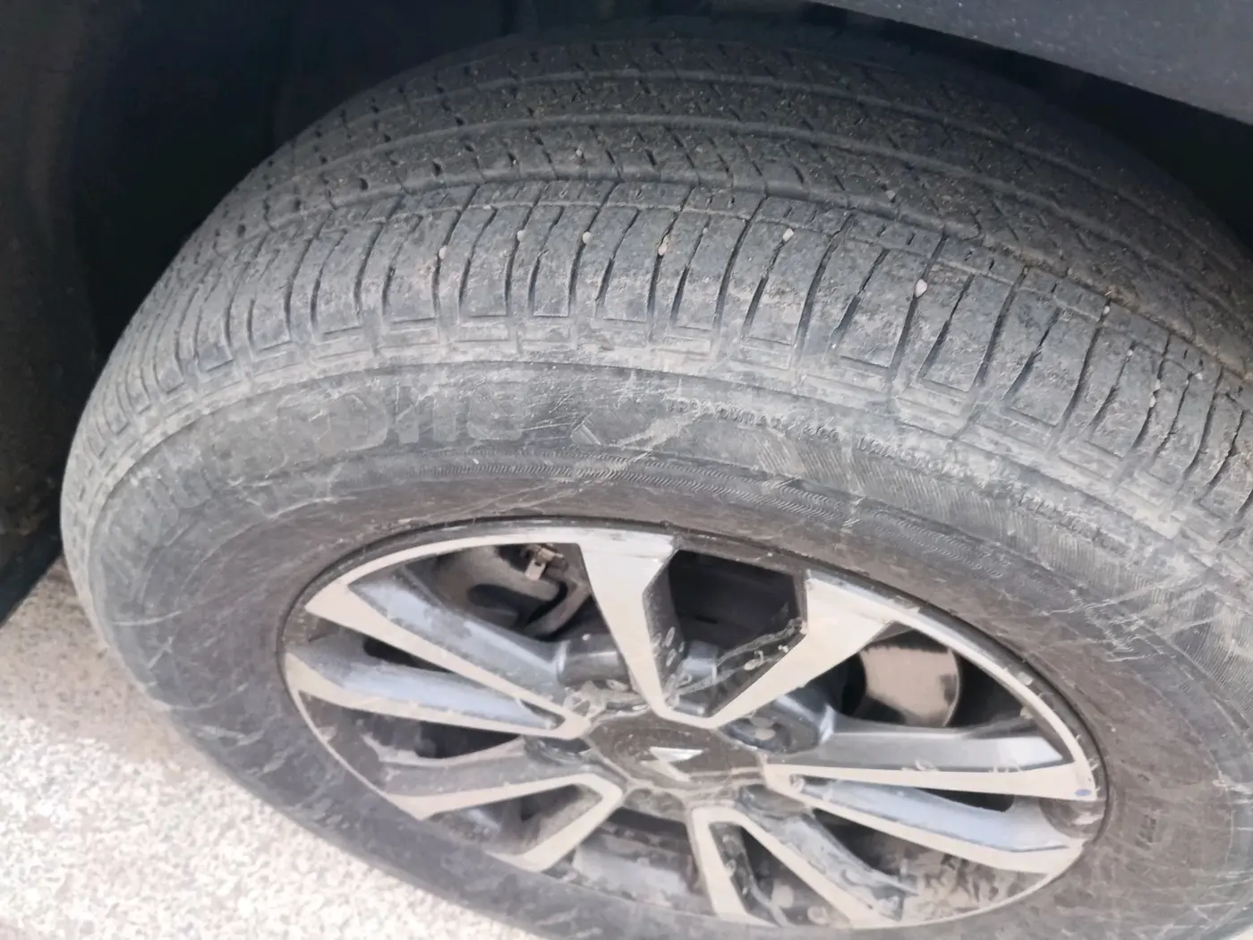 2023 Mahindra SCORPIO-N Z8 PETROL MT 7 STR, Petrol, Manual, 35,928 km, tyre