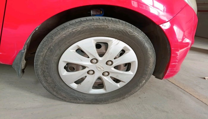 2012 Hyundai i10 MAGNA 1.2, Petrol, Manual, 1,27,440 km, tyre