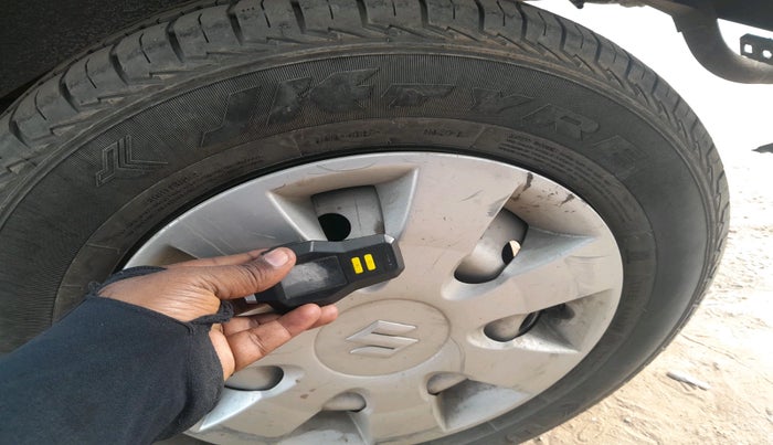 2023 Maruti Eeco 5 STR AC, Petrol, Manual, 13,421 km, tyre