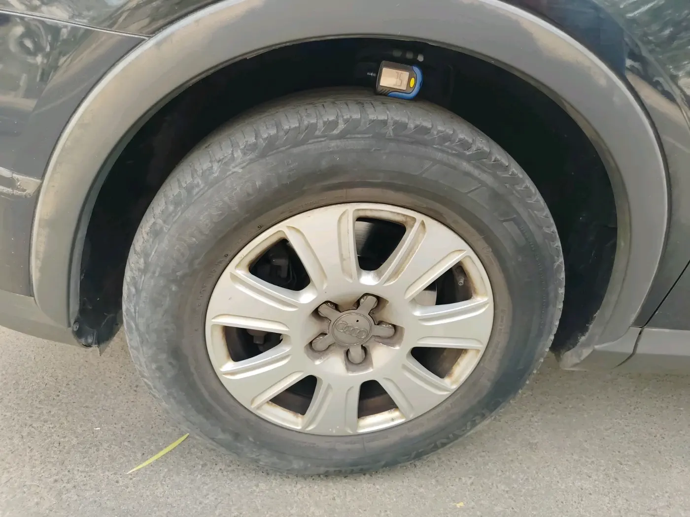 2014 Audi Q3 35 TDI Quattro, Diesel, Automatic, 1,09,135 km, tyre