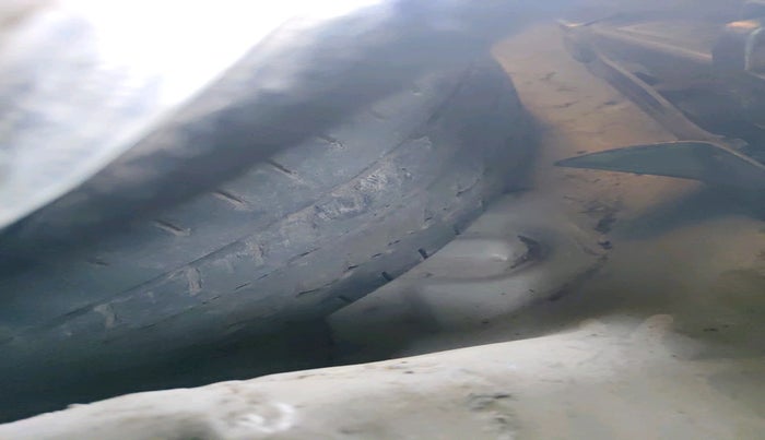 2017 Maruti Alto 800 LXI, Petrol, Manual, 1,48,457 km, tyre