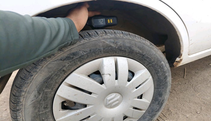 2017 Maruti Alto 800 LXI, Petrol, Manual, 1,48,457 km, tyre