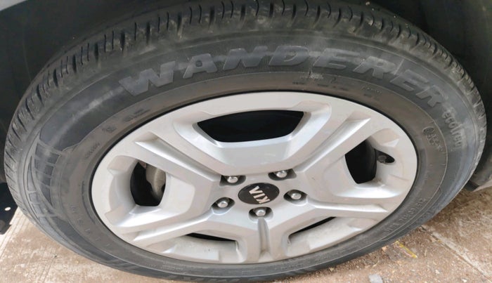 2021 KIA SONET HTK 1.2, Petrol, Manual, 45,859 km, tyre