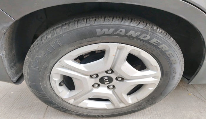 2021 KIA SONET HTK 1.2, Petrol, Manual, 45,859 km, tyre