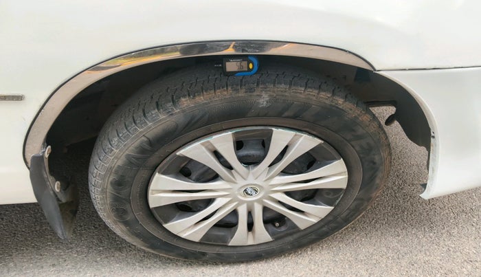 2012 Toyota Innova 2.5 G2 7STR, Diesel, Manual, 1,85,894 km, tyre