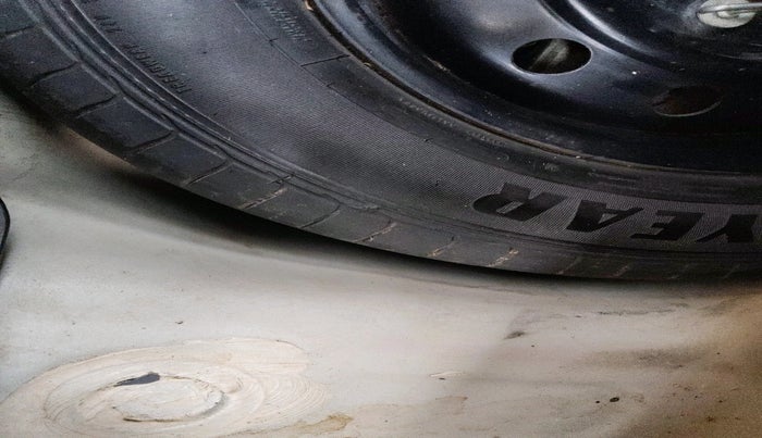 2011 Maruti Swift VDI, Diesel, Manual, 79,417 km, tyre