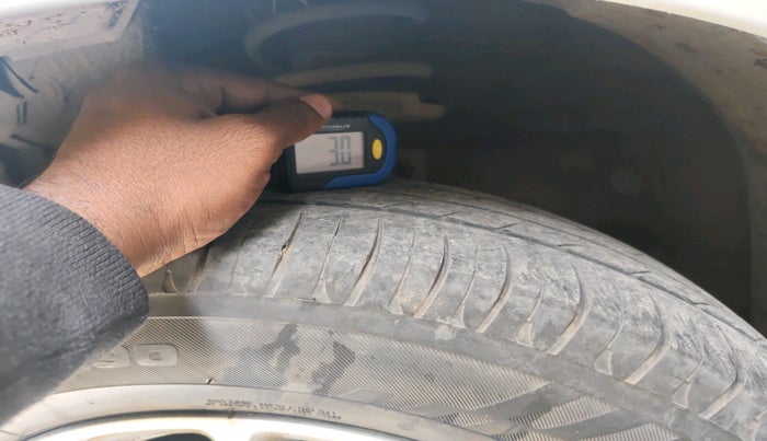 2014 Maruti Swift ZDI, Diesel, Manual, 1,35,154 km, tyre